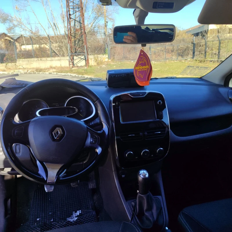 Renault Clio 1.5 DCI, снимка 7 - Автомобили и джипове - 48370599