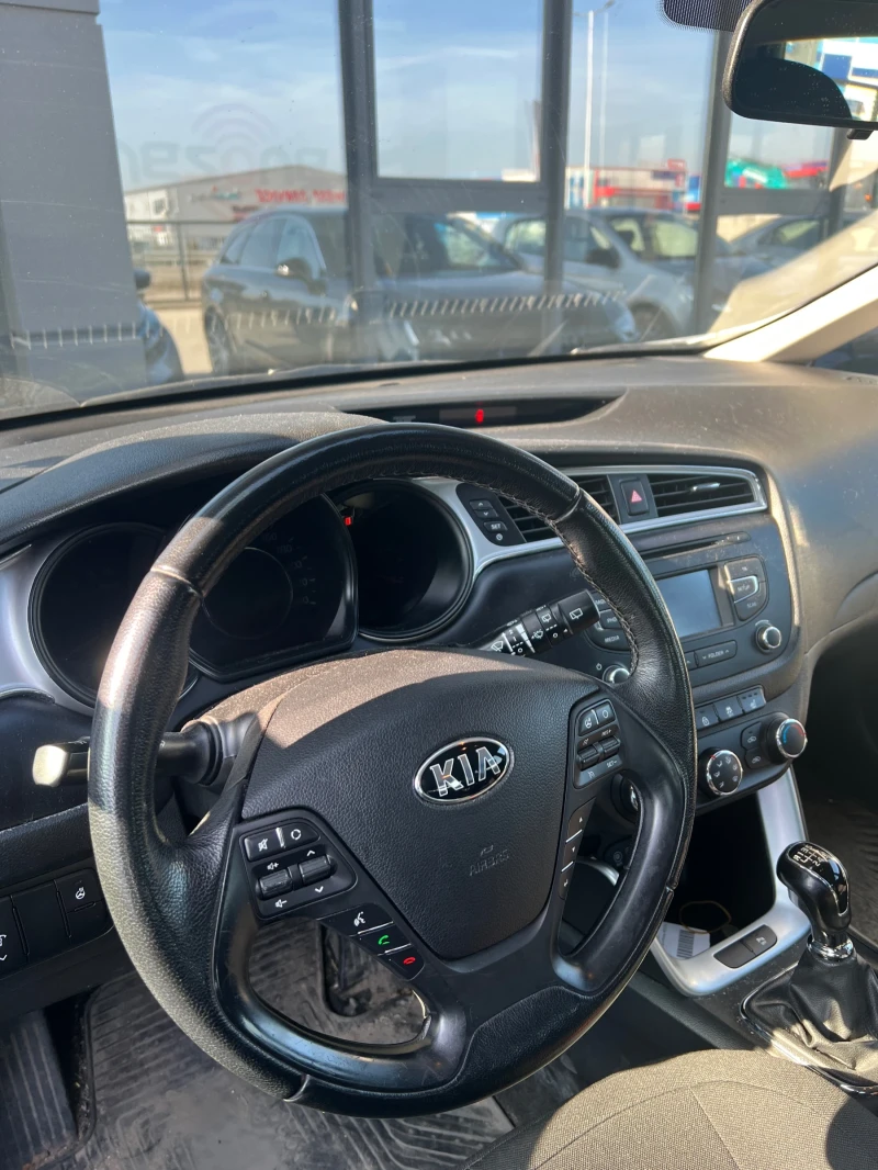 Kia Ceed 1.4D Facelift, снимка 9 - Автомобили и джипове - 48853321