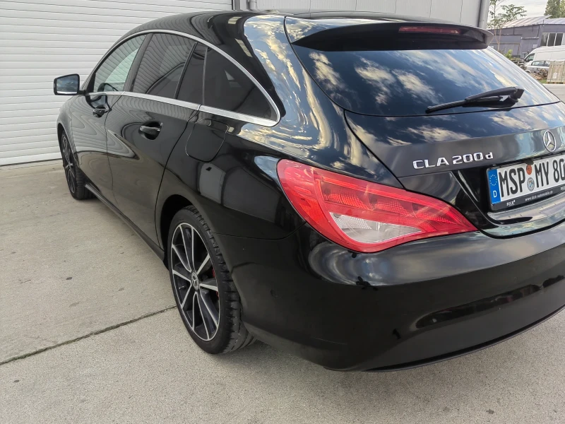 Mercedes-Benz CLA 200, снимка 8 - Автомобили и джипове - 52680184