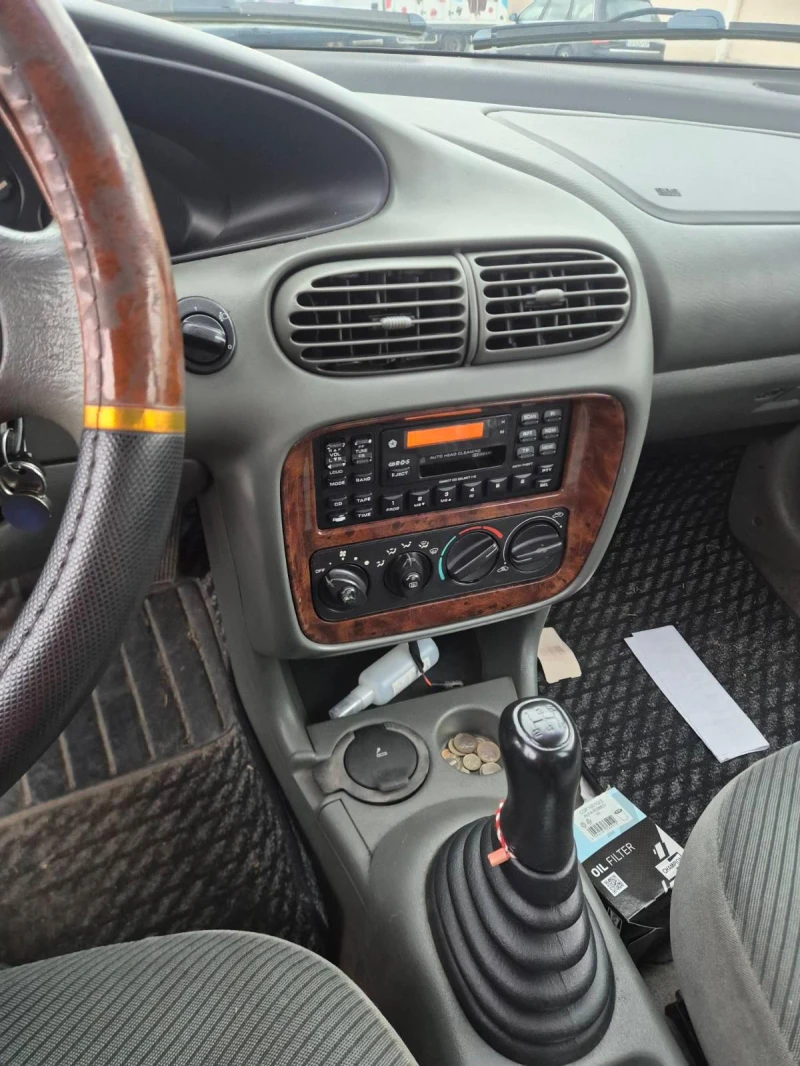 Chrysler Stratus 2.0 , снимка 12 - Автомобили и джипове - 52549845