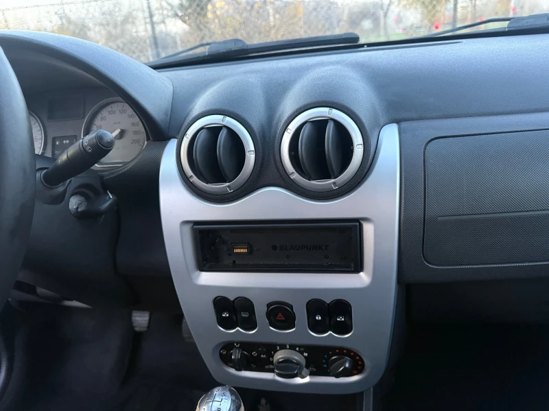 Dacia Sandero 1.4 Газова уредба, снимка 9 - Автомобили и джипове - 52428413