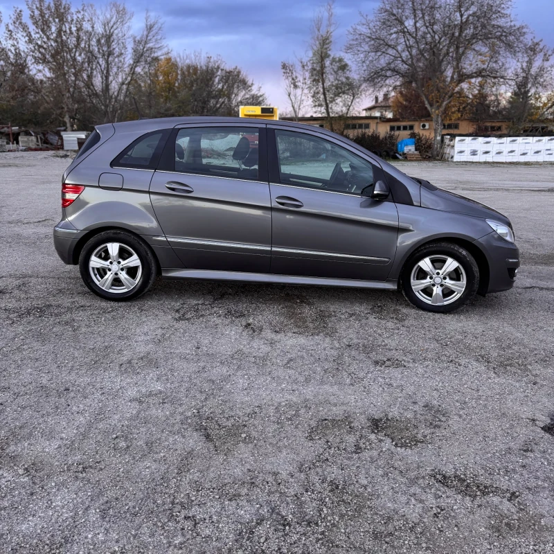 Mercedes-Benz B 180 CDI, снимка 4 - Автомобили и джипове - 52497328