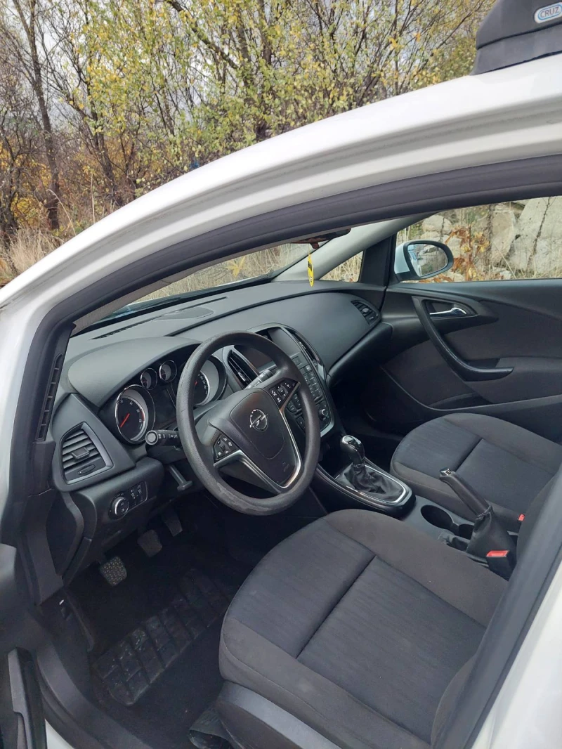 Opel Astra, снимка 7 - Автомобили и джипове - 52595746