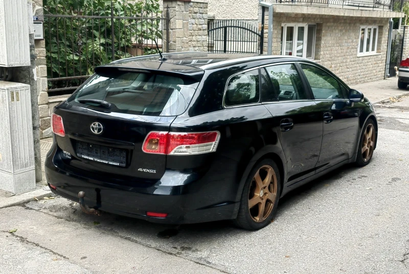 Toyota Avensis 2.2 D4D* 150* 257 хил реални км, снимка 4 - Автомобили и джипове - 52886402
