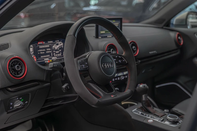 Audi Rs3 2.5TFSI/SportBack/Bang&Olufsen/Камера/Подгрев, снимка 11 - Автомобили и джипове - 53167359
