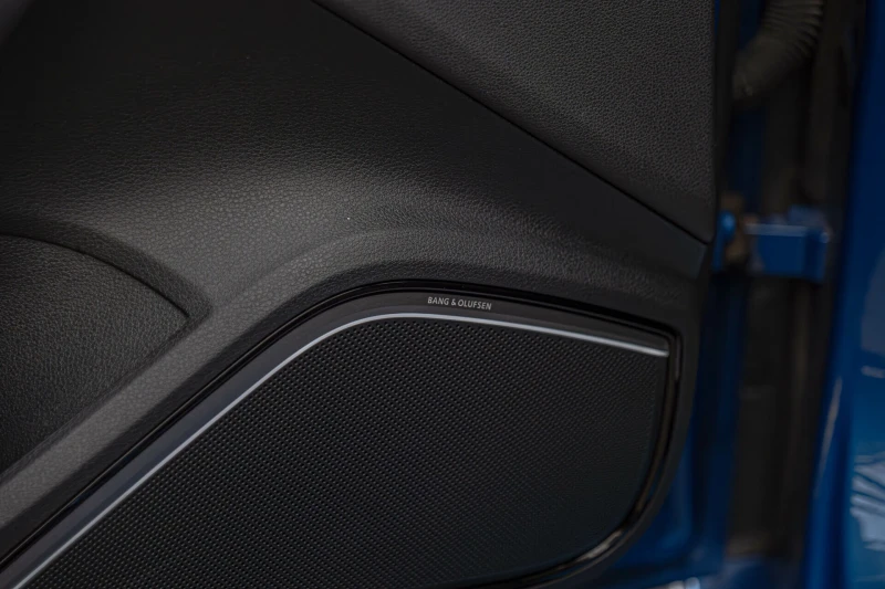 Audi Rs3 2.5TFSI/SportBack/Bang&Olufsen/Камера/Подгрев, снимка 15 - Автомобили и джипове - 53167359