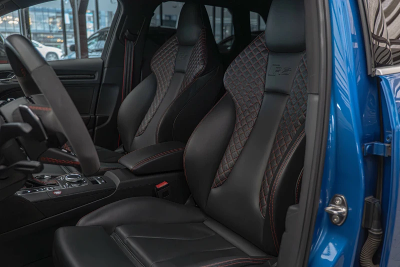 Audi Rs3 2.5TFSI/SportBack/Bang&Olufsen/Камера/Подгрев, снимка 17 - Автомобили и джипове - 53167359