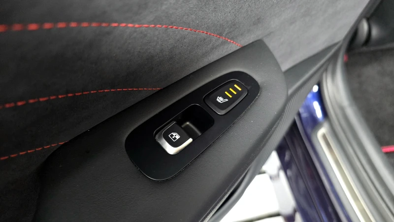 Kia Stinger 3.3 TURBO 4x4 FACE / Пълна сервизна история !!!, снимка 15 - Автомобили и джипове - 53499272