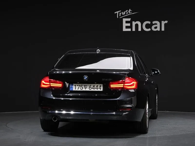 BMW 320 d, снимка 4 - Автомобили и джипове - 54592557