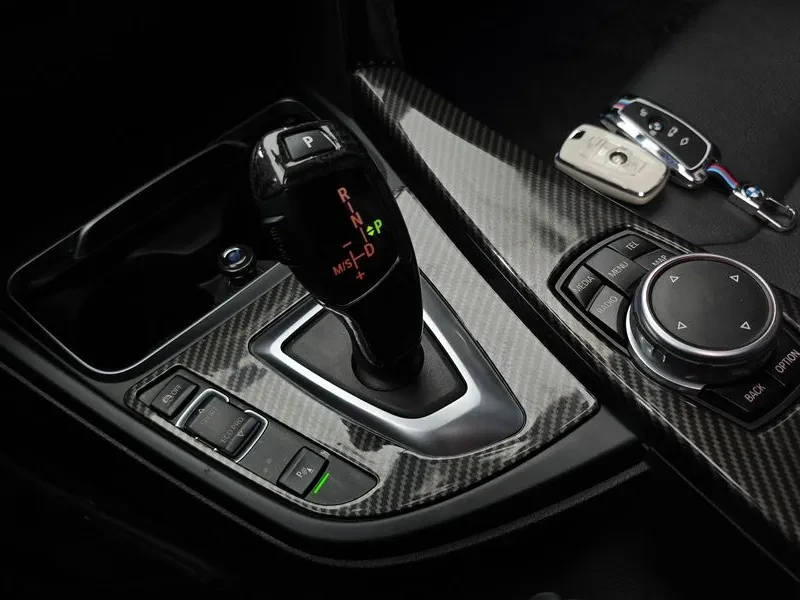 BMW 320 d, снимка 9 - Автомобили и джипове - 54592557