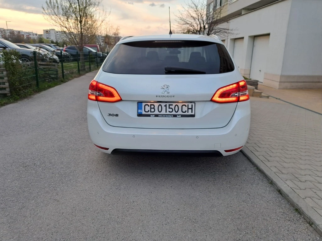 Peugeot 308 1.5 131к.с. - изображение 6