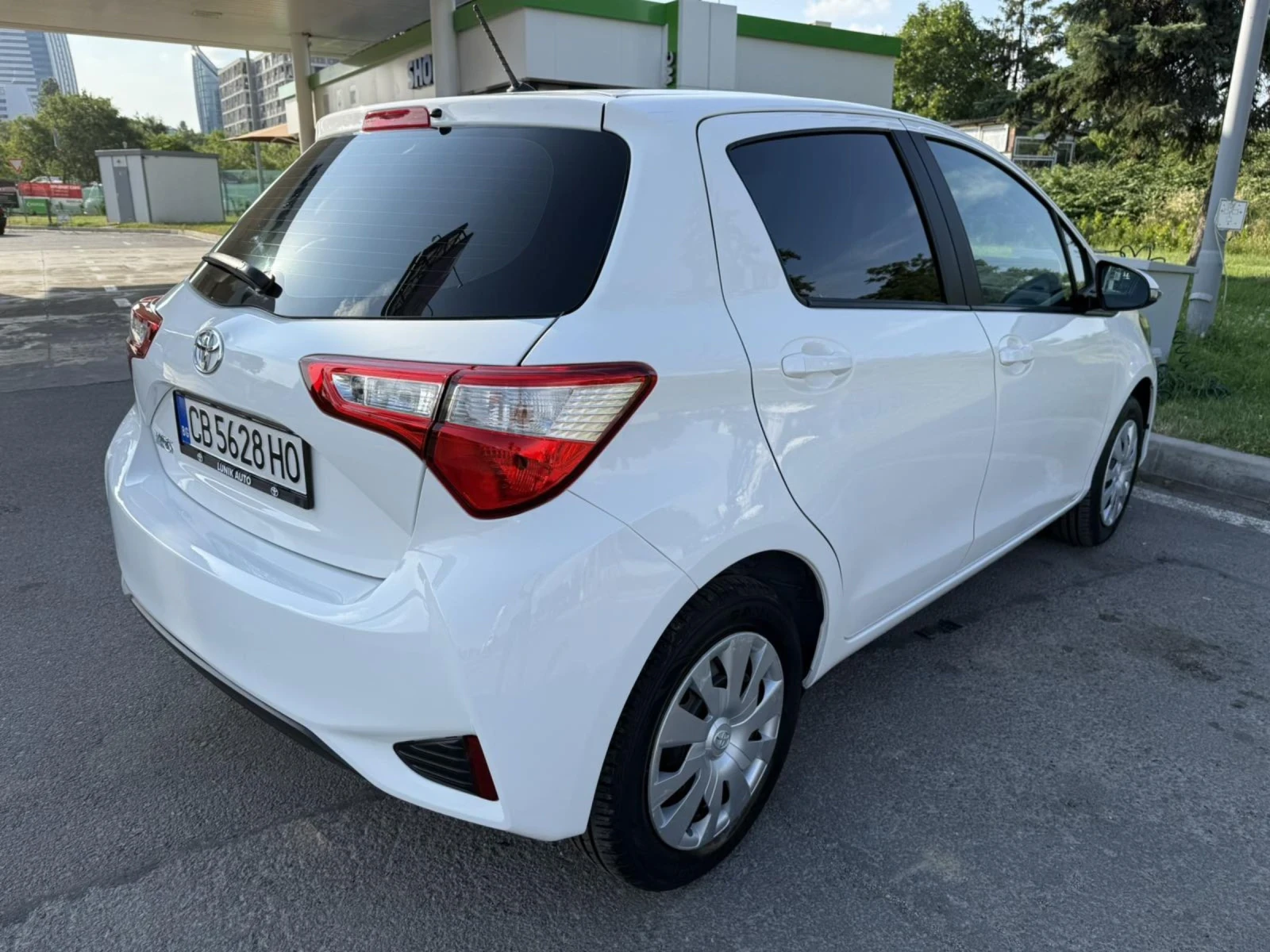 Toyota Yaris 28000 ЧИСТО НОВА - изображение 6