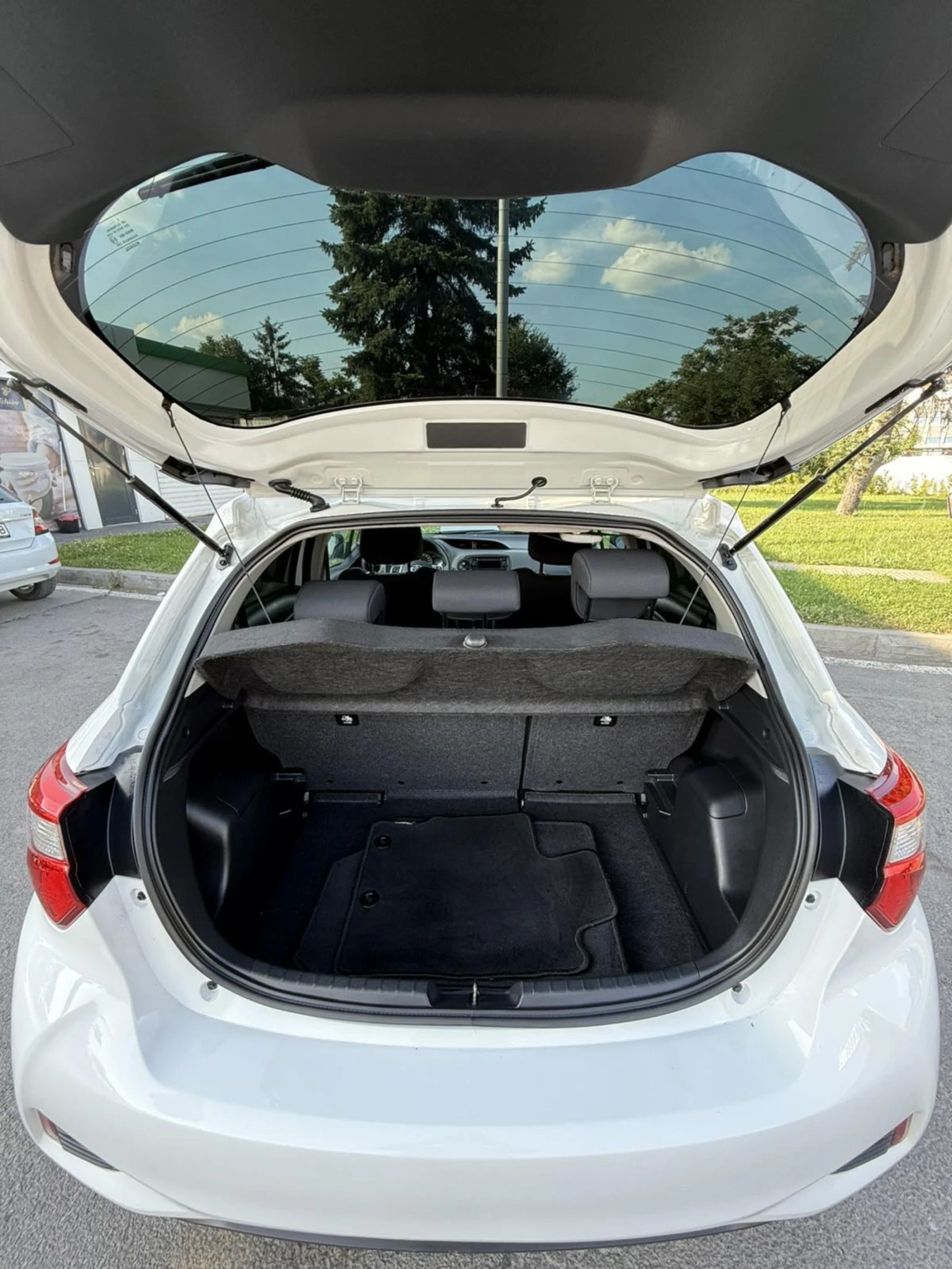 Toyota Yaris 28000 ЧИСТО НОВА - изображение 7