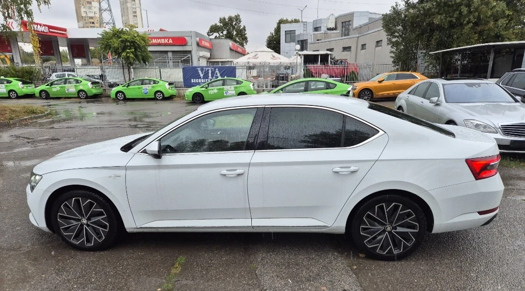 Skoda Superb L&K 4x4 200kc Auto * Гаранция*  - изображение 2