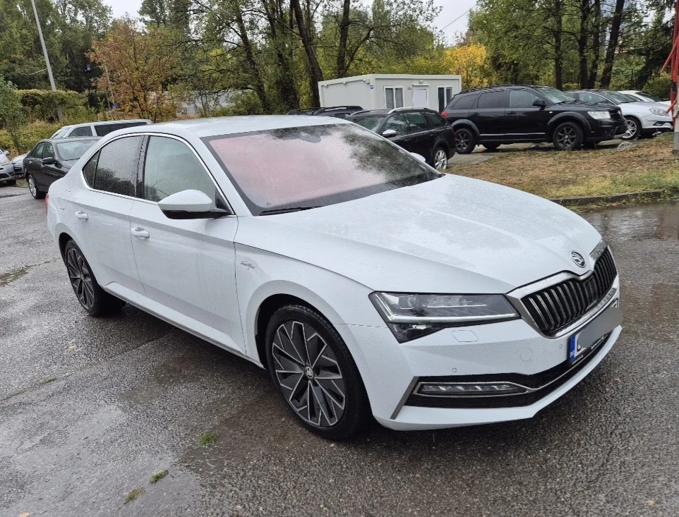 Skoda Superb L&K 4x4 200kc Auto * Гаранция* ЛИЗИНГ - изображение 3