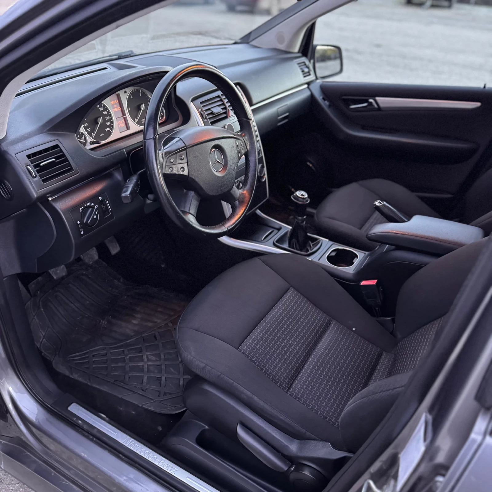 Mercedes-Benz B 180 CDI - изображение 8