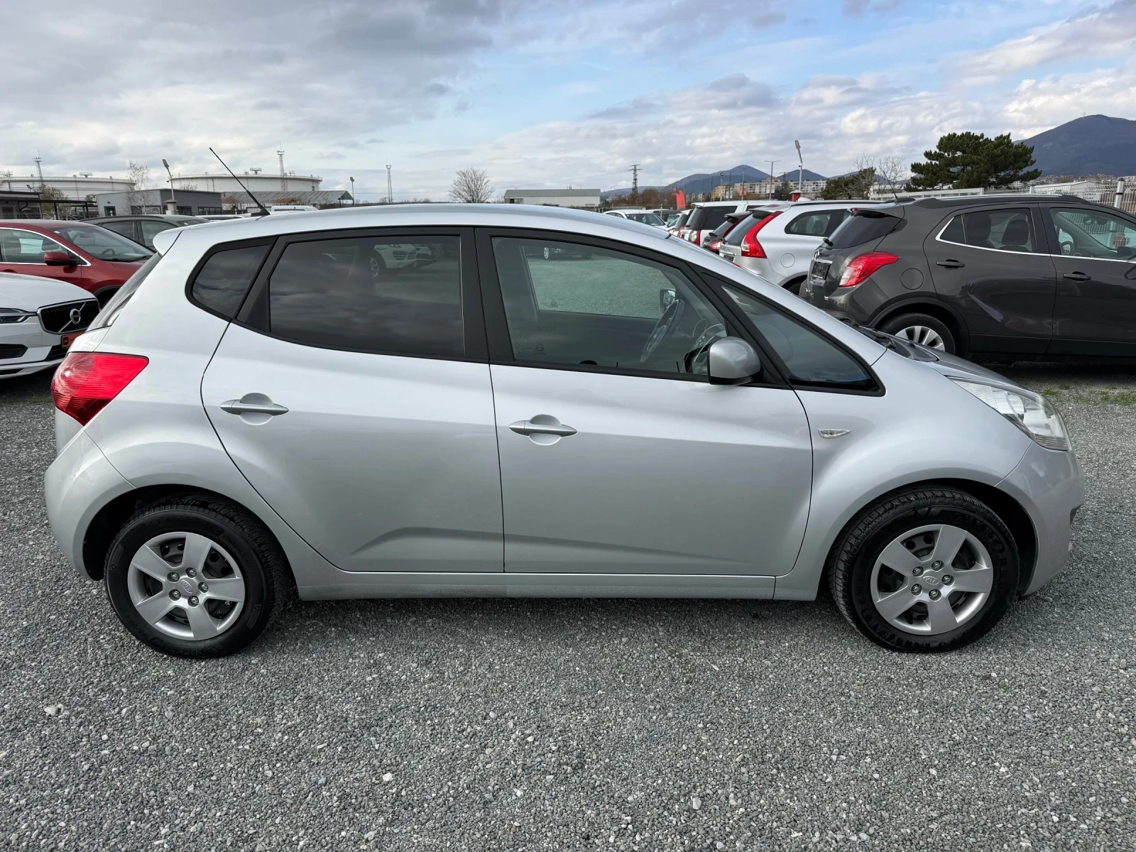 Kia Venga (KATO НОВА) - изображение 4