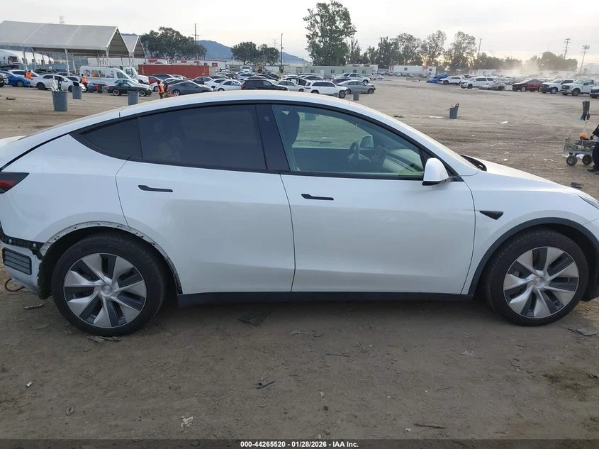 Tesla Model Y LONG RANGE DUAL MOTOR AWD | ЦЕНА ДО БЪЛГАРИЯ | , снимка 12 - Автомобили и джипове - 53845287