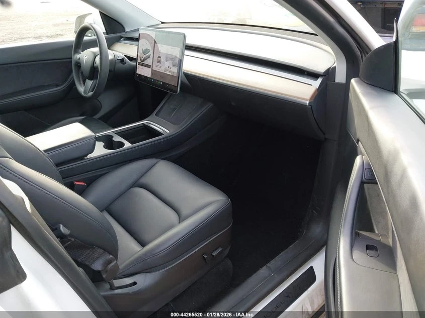 Tesla Model Y LONG RANGE DUAL MOTOR AWD | ЦЕНА ДО БЪЛГАРИЯ | , снимка 5 - Автомобили и джипове - 53845287