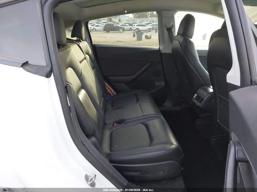 Tesla Model Y LONG RANGE DUAL MOTOR AWD | ЦЕНА ДО БЪЛГАРИЯ | , снимка 8 - Автомобили и джипове - 53845287