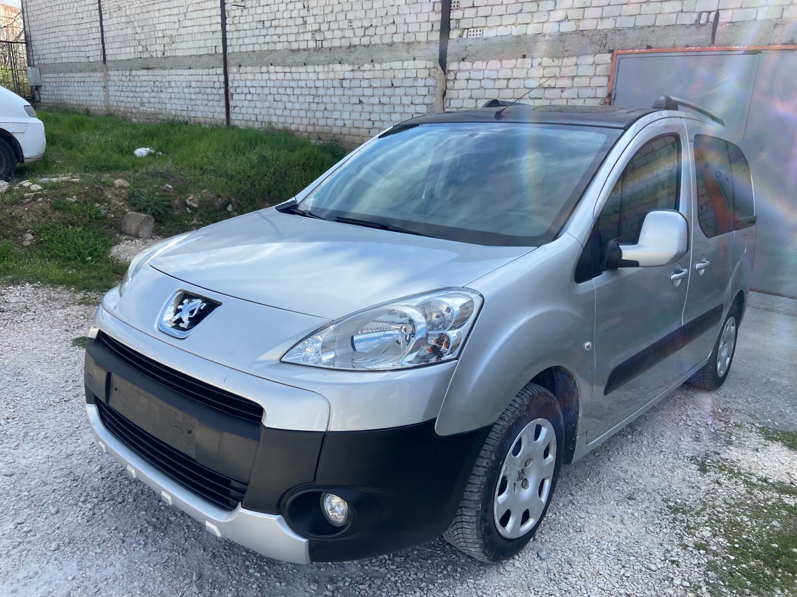 Peugeot Partner Tepee 1.6hdi Panorama | Auto.bg — изображение 1