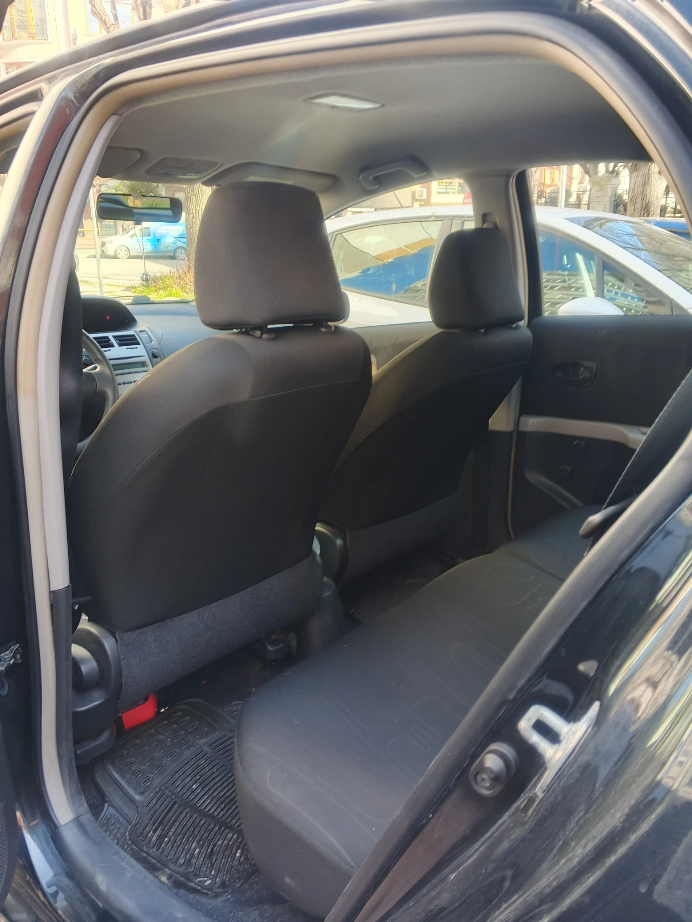 Toyota Yaris, снимка 12 - Автомобили и джипове - 54151603