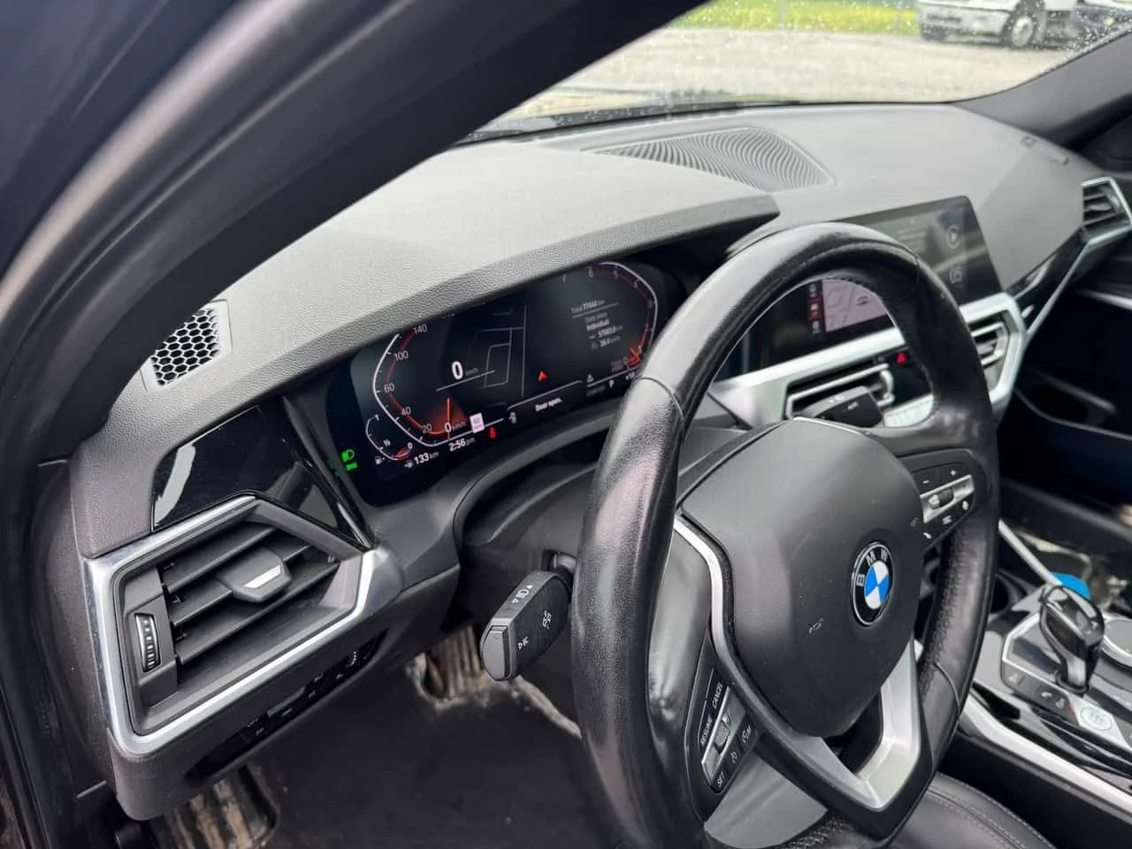 BMW 330 I xDrive * ПОДГРЕВИ* ПАНОРАМА* , снимка 9 - Автомобили и джипове - 54434836