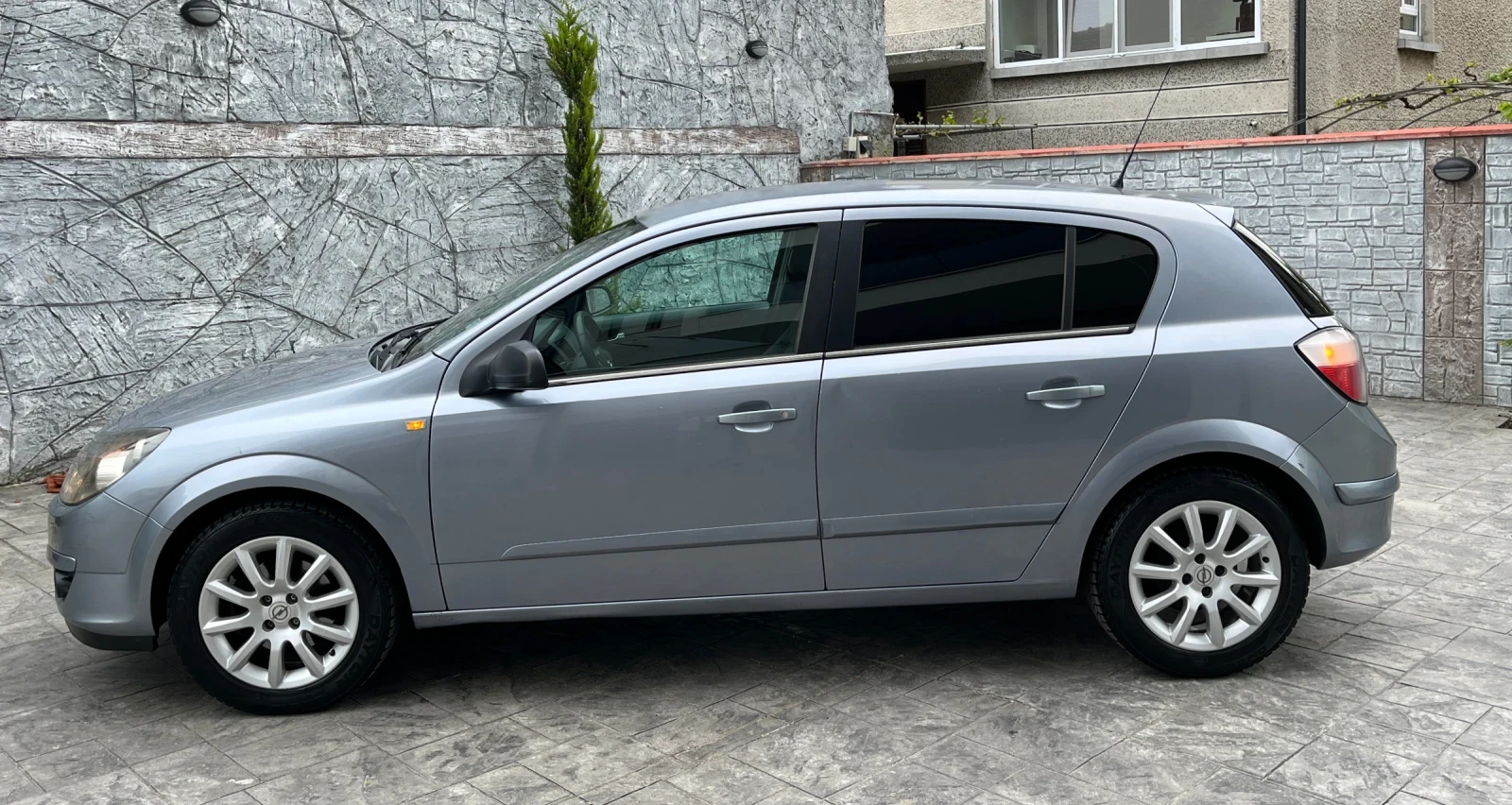 Opel Astra 1.6/105КС, снимка 2 - Автомобили и джипове - 54478113