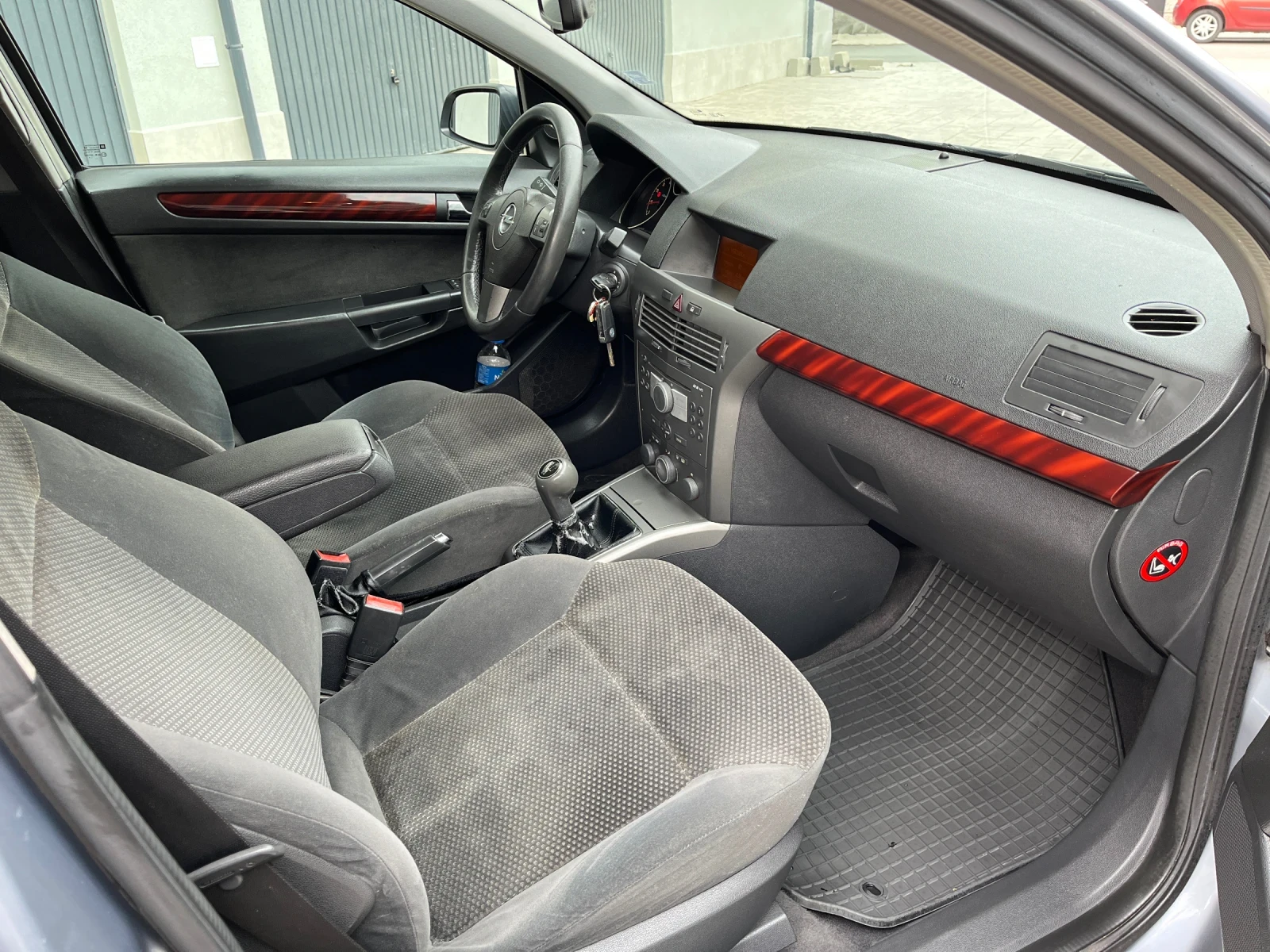 Opel Astra 1.6/105КС, снимка 12 - Автомобили и джипове - 54478113