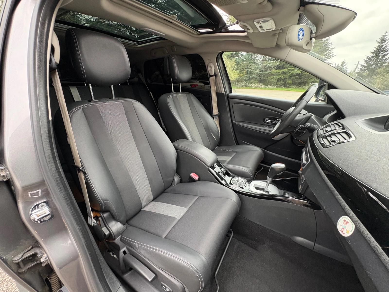 Renault Megane 1.5DCI АВТОМАТ-НАВИ-BOSE-ПАНОРАМА-KEYLESS GO, снимка 16 - Автомобили и джипове - 54561183