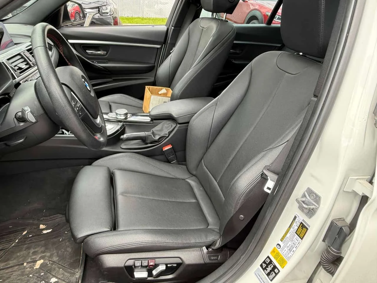 BMW 330 * 330i xDrive * CARFAX * ЦЕНА ДО БГ, снимка 7 - Автомобили и джипове - 54740620