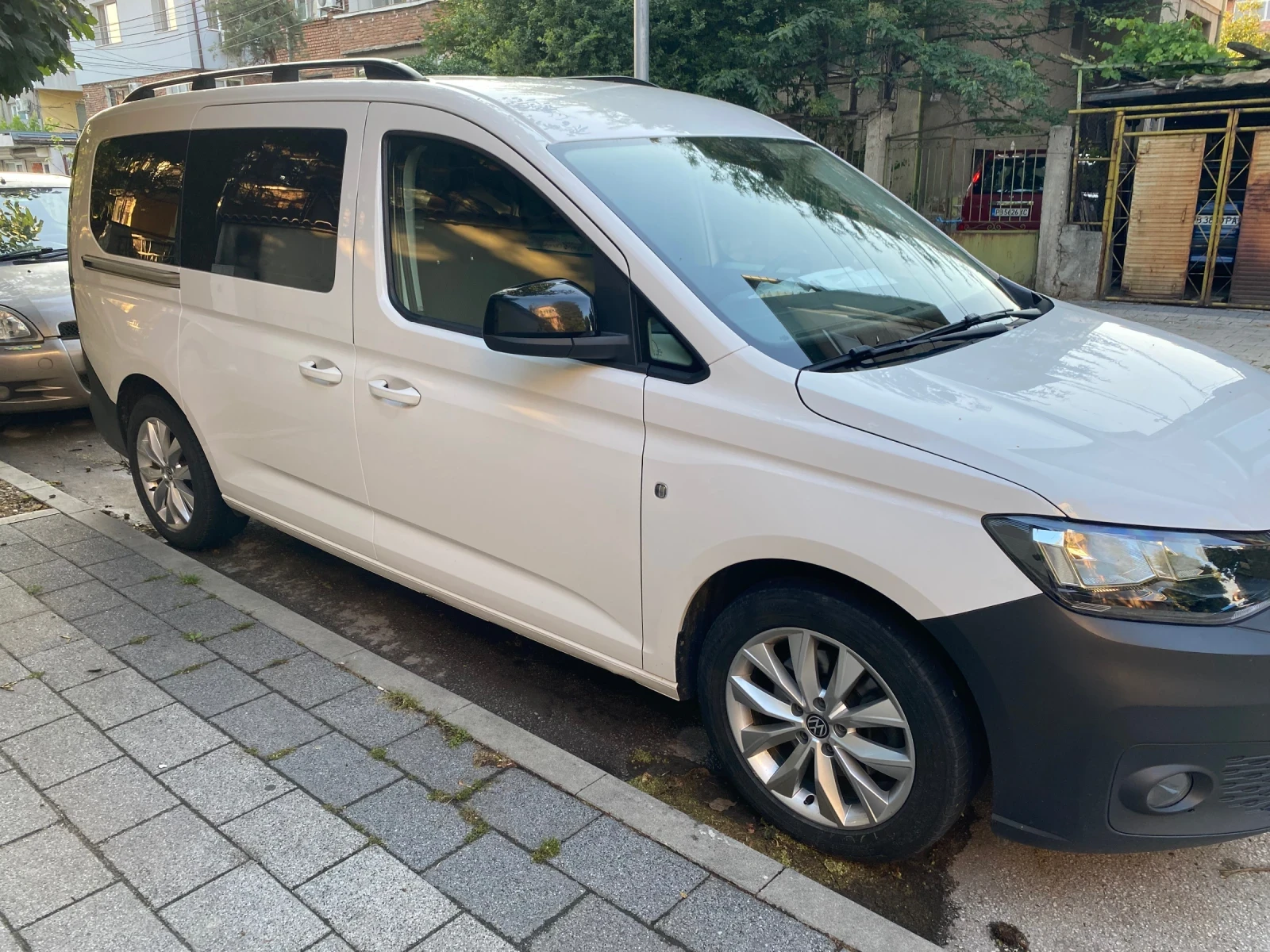 VW Caddy Maxi 6+ 1 В Гаранция , снимка 3 - Автомобили и джипове - 54826291