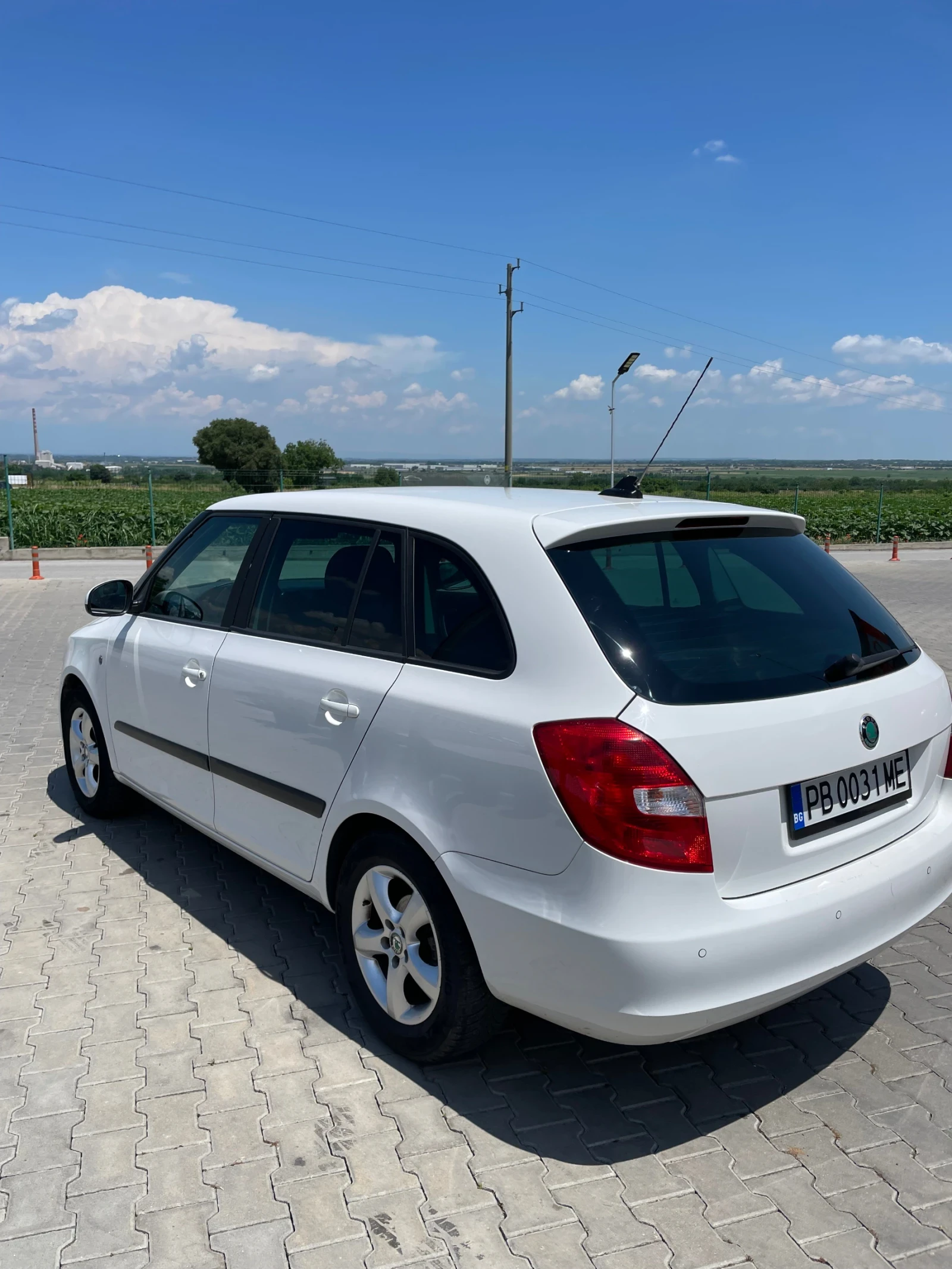 Skoda Fabia 1.2, снимка 7 - Автомобили и джипове - 54987057