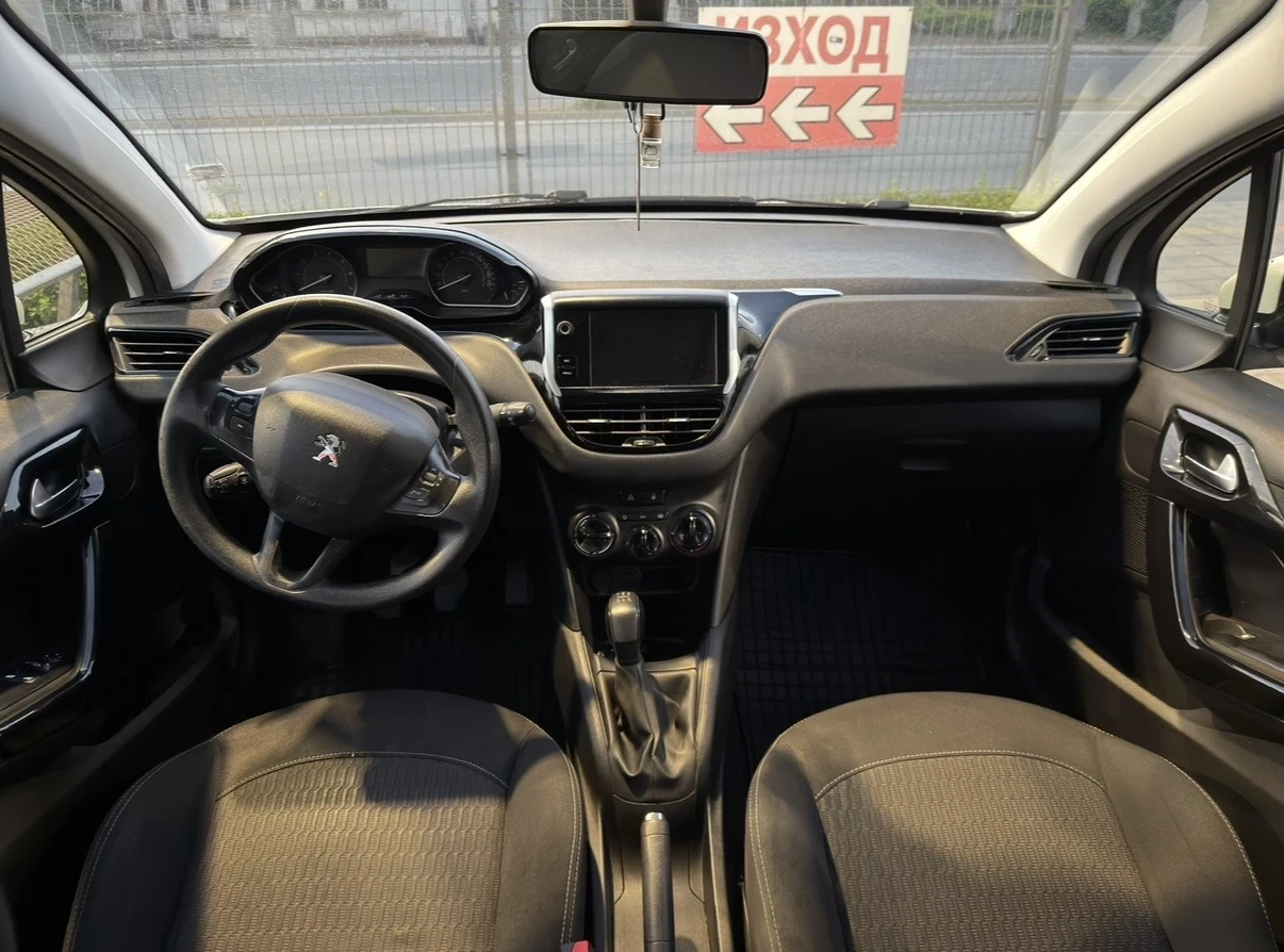 Peugeot 208, снимка 4 - Автомобили и джипове - 55094620