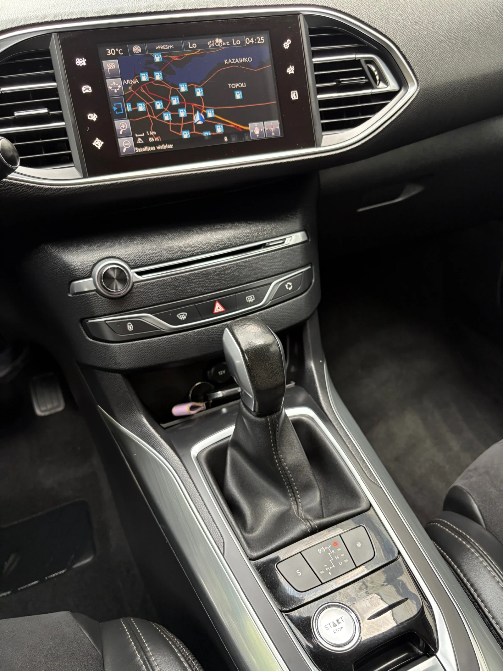 Peugeot 308 1.6HDI 120кс АВТОМАТИК GT LINE, снимка 12 - Автомобили и джипове - 55195485