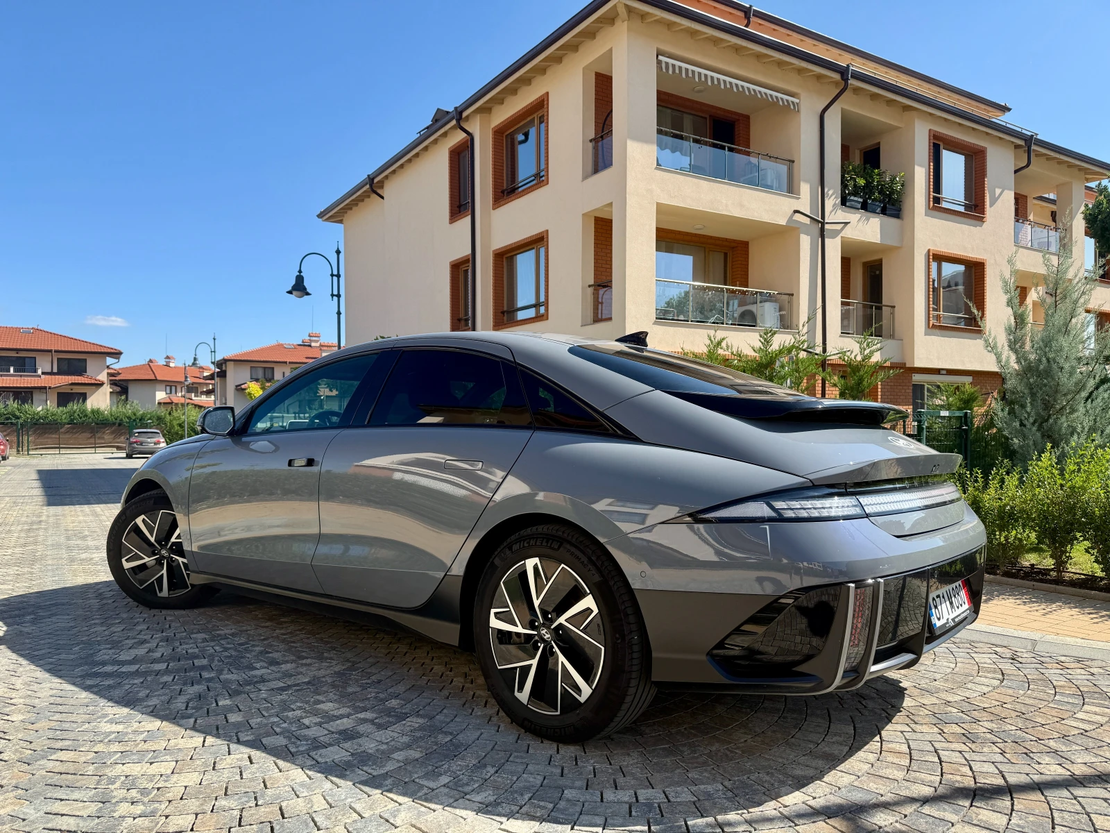 Hyundai Ioniq 6 77kWh Uniq RWD, снимка 4 - Автомобили и джипове - 56074136
