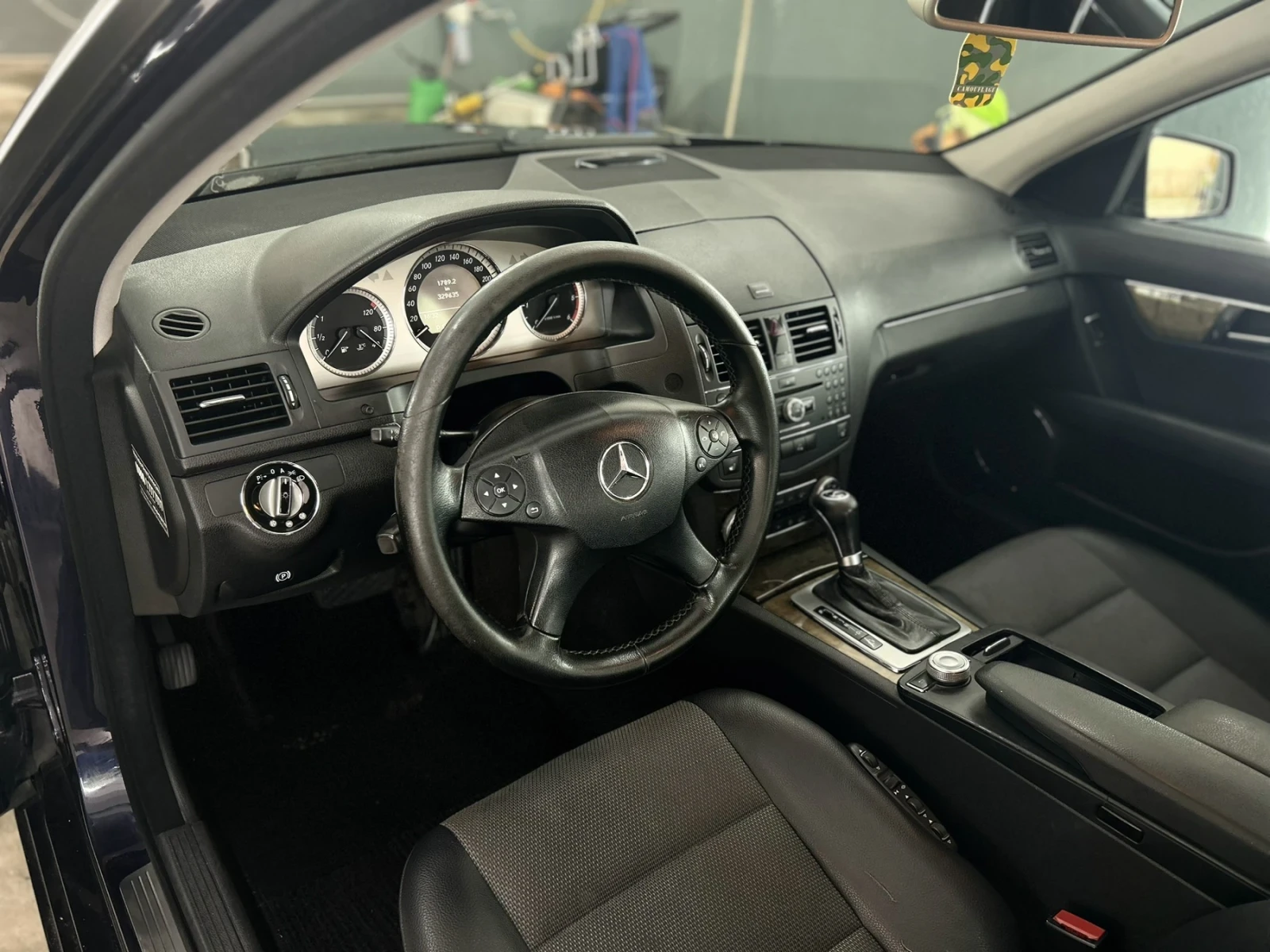 Mercedes-Benz C 320, снимка 9 - Автомобили и джипове - 56167752