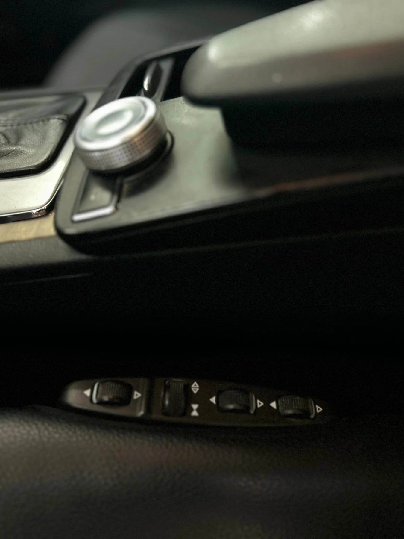 Mercedes-Benz C 320, снимка 13 - Автомобили и джипове - 56167752