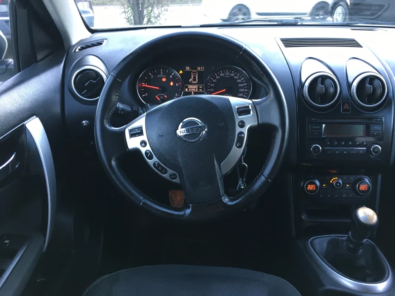 Nissan Qashqai 1.5 dci 110k.c. 7-местен, снимка 10 - Автомобили и джипове - 48451788