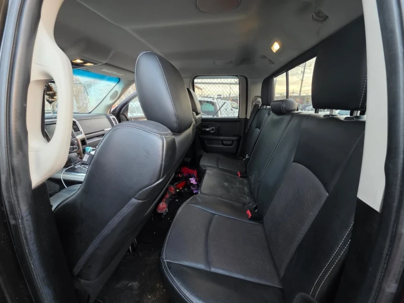 Dodge RAM 1500 * Laramie * CARFAX * БЕЗ ПЪРВОНАЧАЛНА ВНОСКА, снимка 13 - Автомобили и джипове - 53000827