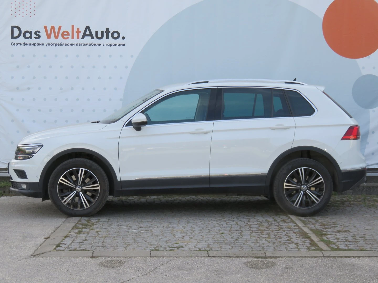 VW Tiguan Highline 2.0TDI 4MOTION BMT - изображение 3