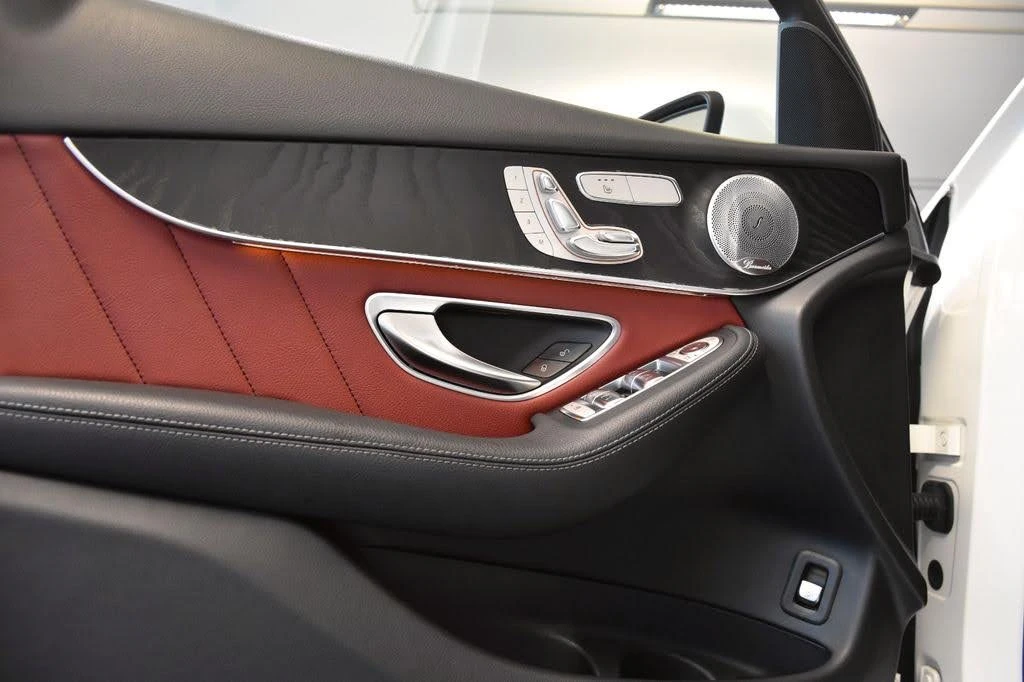 Mercedes-Benz GLC 350  - изображение 9