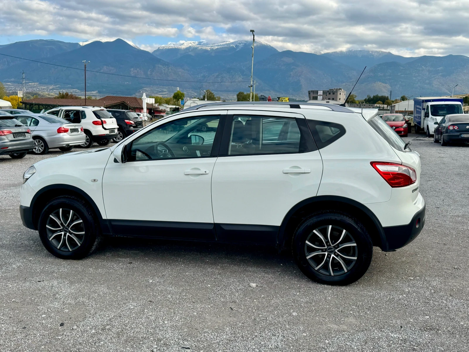 Nissan Qashqai 2.0DCI/TEKNA/4x4/FULL OPTIONAL/ - изображение 7