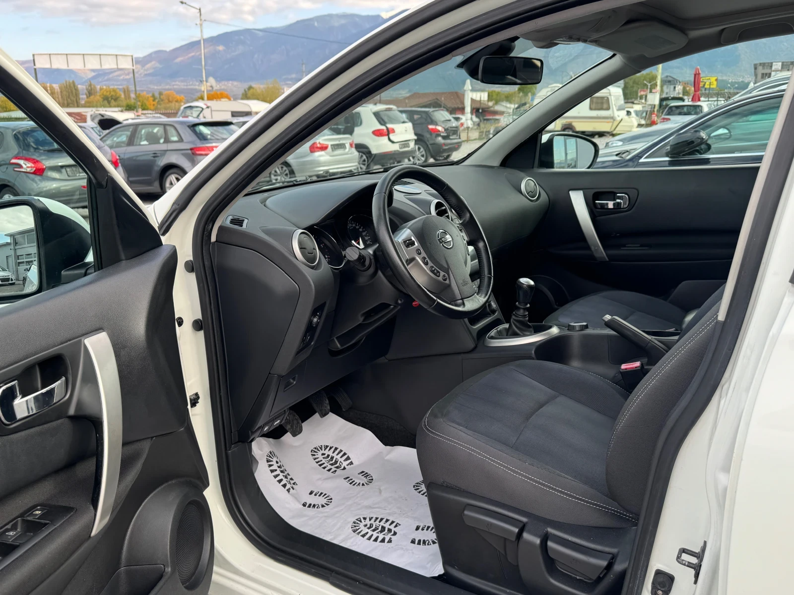 Nissan Qashqai 2.0DCI/TEKNA/4x4/FULL OPTIONAL/ - изображение 8
