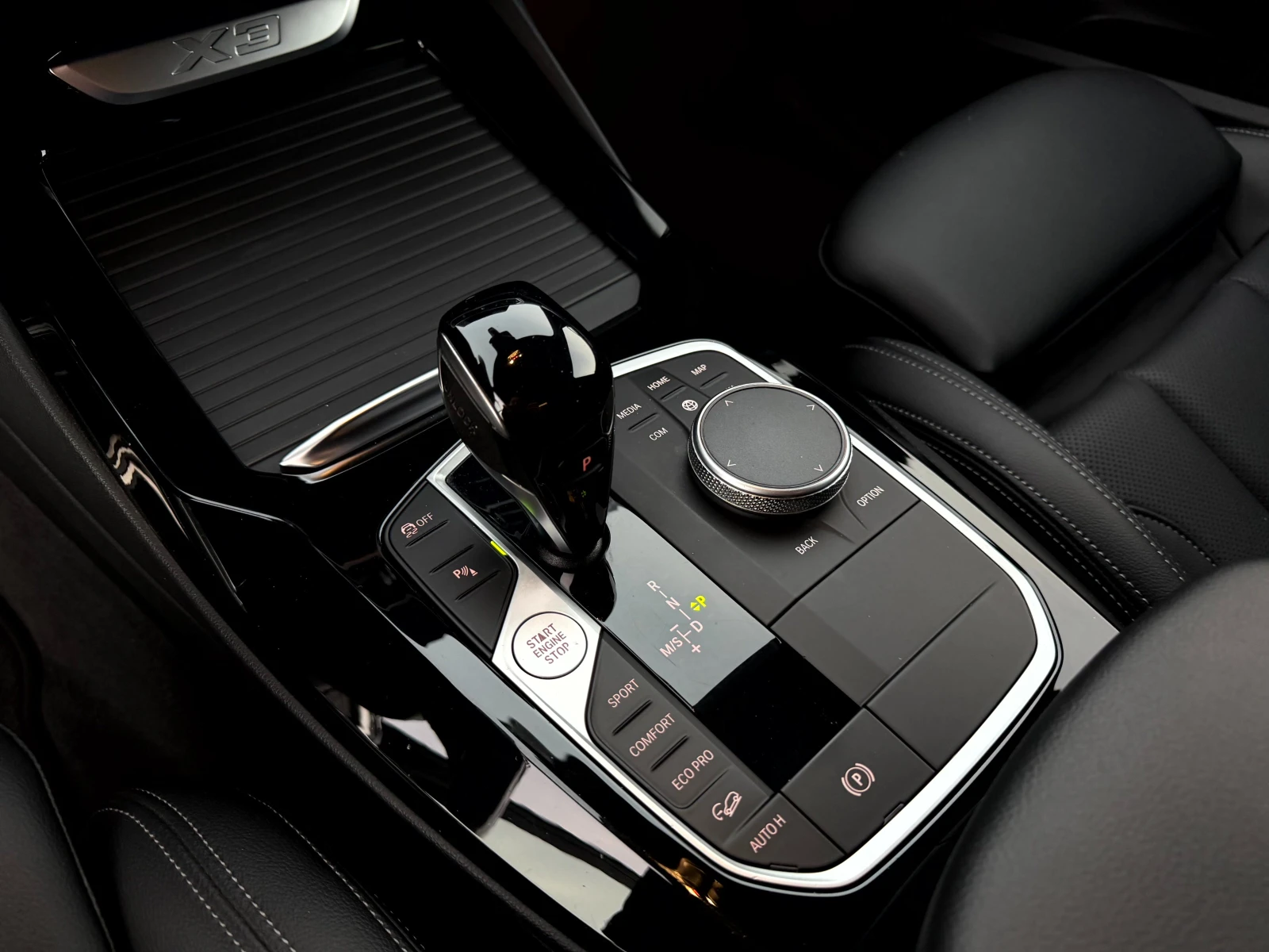 BMW X3 2.0d X-Drive M-SPORT MHEV 48V FULL SERVICE, снимка 14 - Автомобили и джипове - 53837609