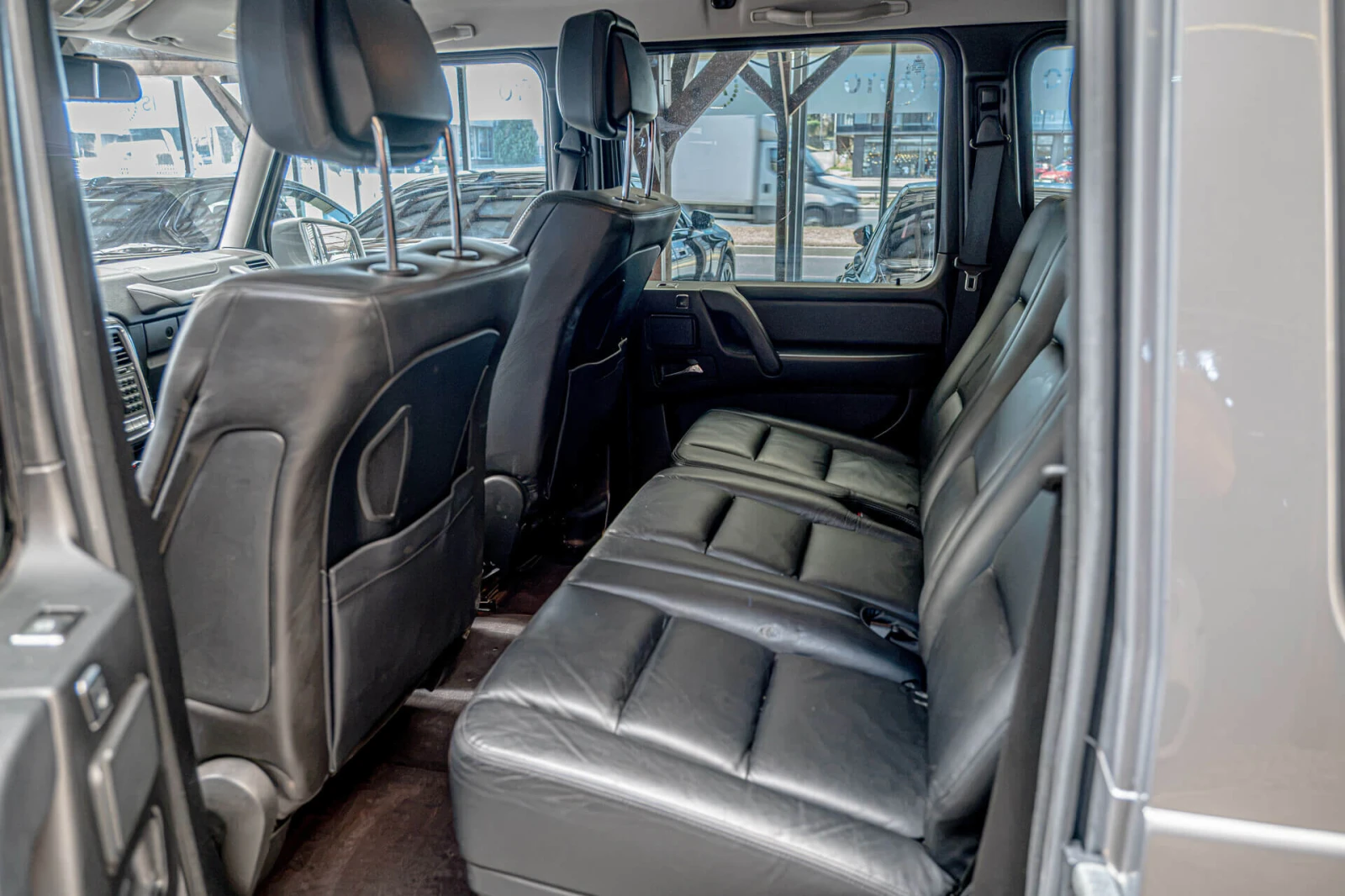 Mercedes-Benz G 350 Distronic/Камера/Обдухване/Подгрев 4х/Печка/, снимка 12 - Автомобили и джипове - 55637762