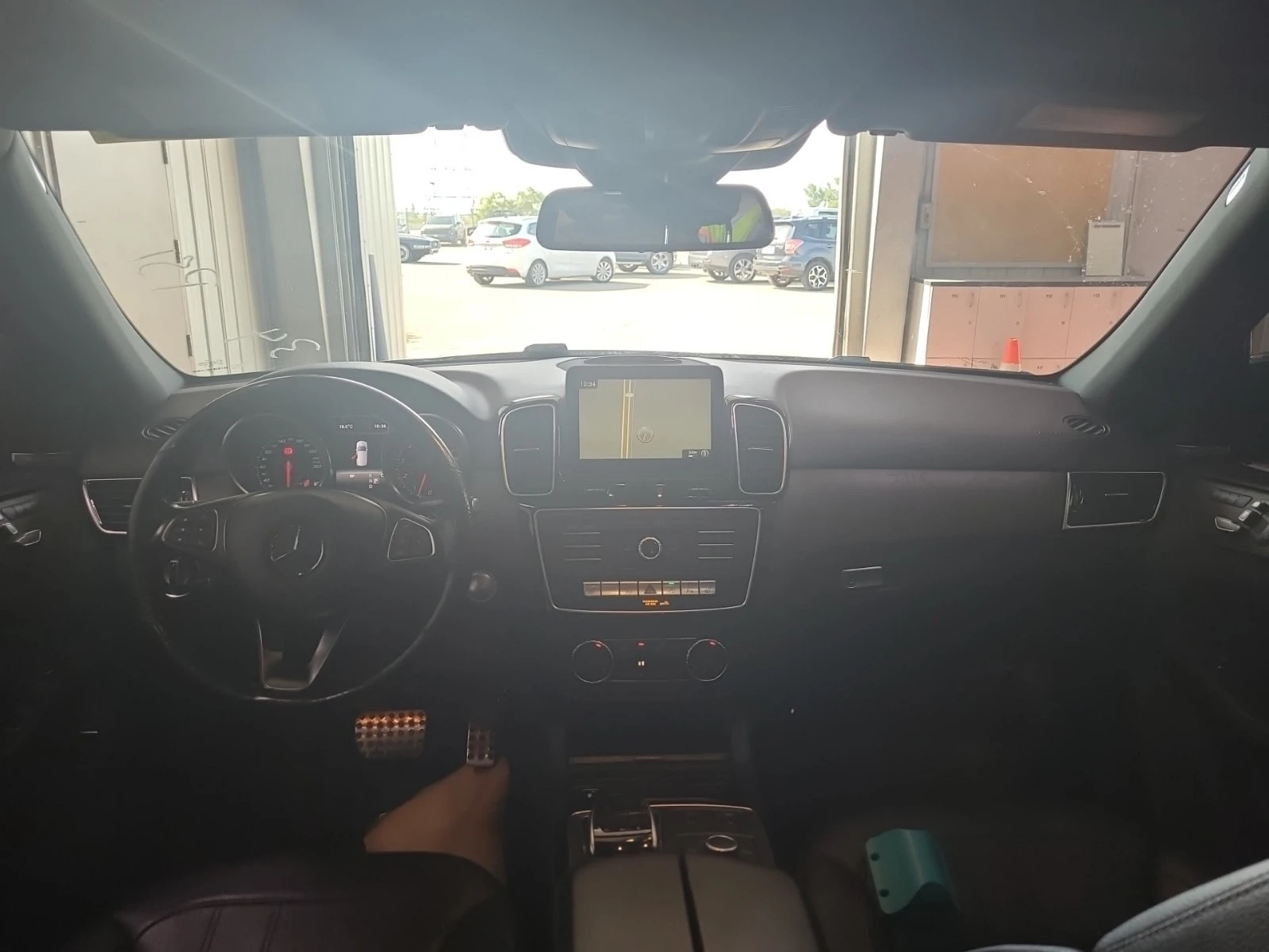 Mercedes-Benz GLE 400  DISTRONIC / 360 / MEMORY / HARMAN KARDON , снимка 11 - Автомобили и джипове - 55812240