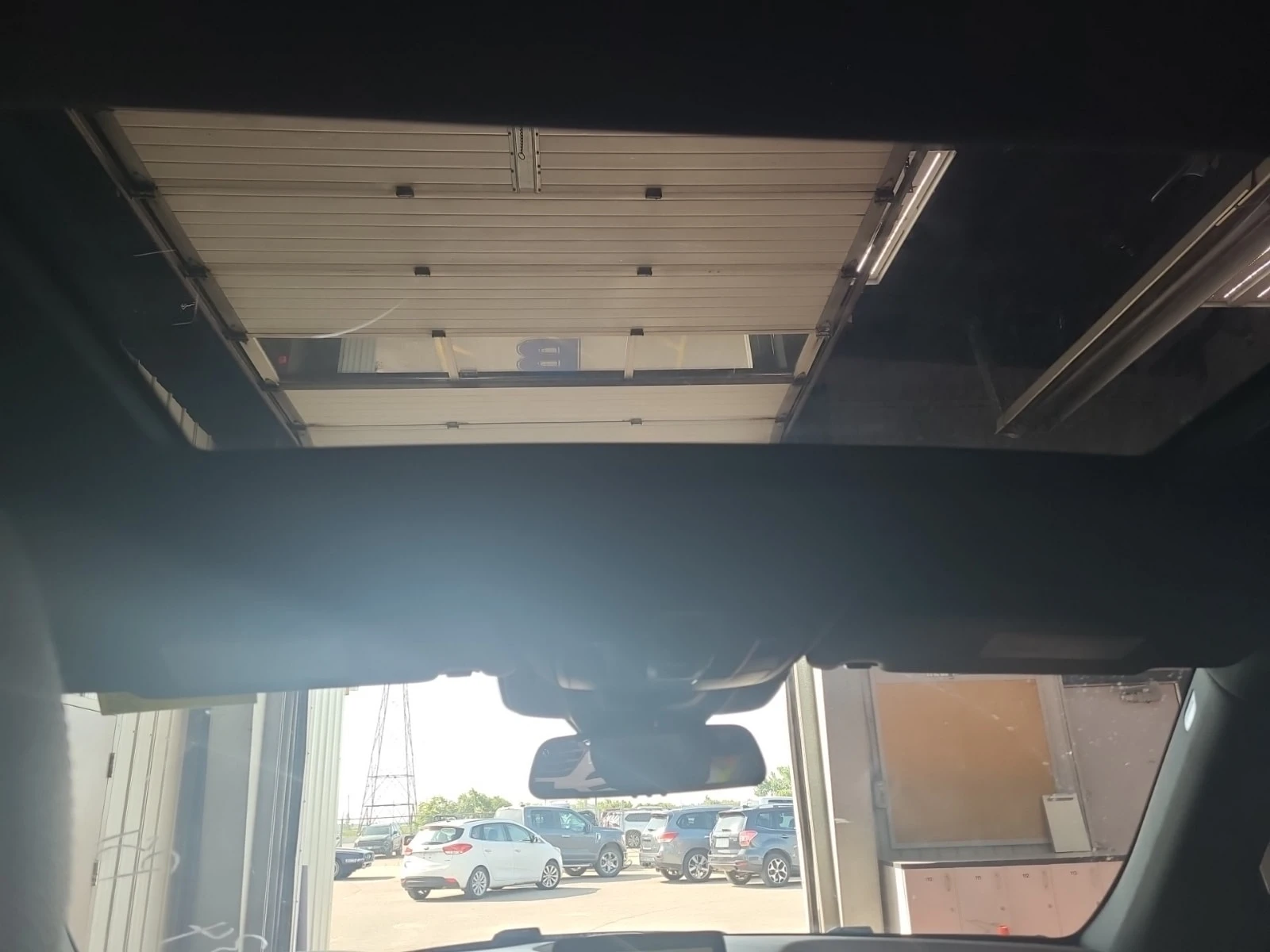 Mercedes-Benz GLE 400  DISTRONIC / 360 / MEMORY / HARMAN KARDON , снимка 13 - Автомобили и джипове - 55812240