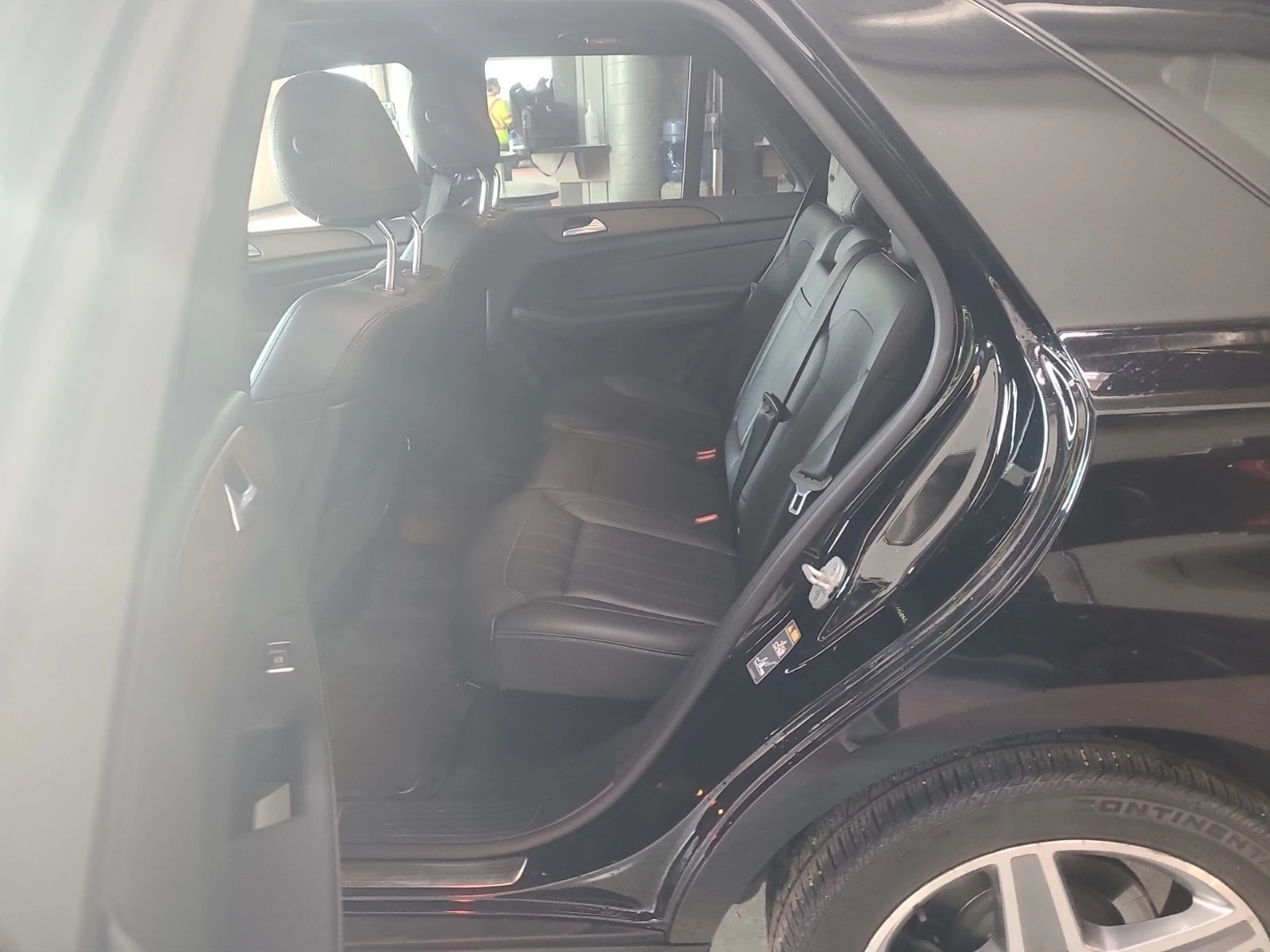 Mercedes-Benz GLE 400  DISTRONIC / 360 / MEMORY / HARMAN KARDON , снимка 12 - Автомобили и джипове - 55812240