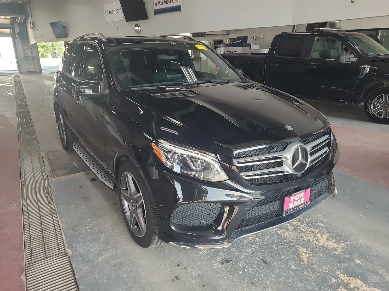 Mercedes-Benz GLE 400  DISTRONIC / 360 / MEMORY / HARMAN KARDON , снимка 2 - Автомобили и джипове - 55812240